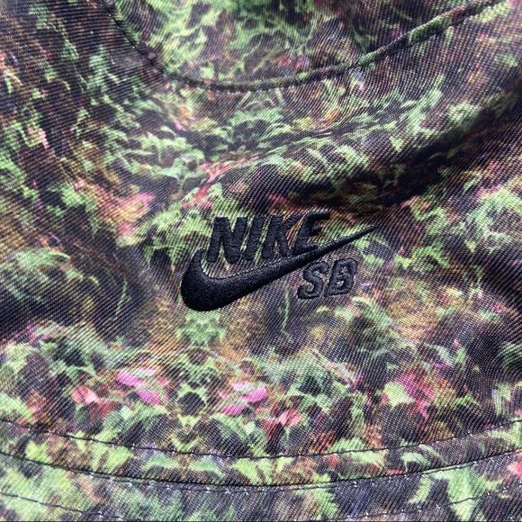 Nike Patterned Bucket Hat - Picture 4 of 5